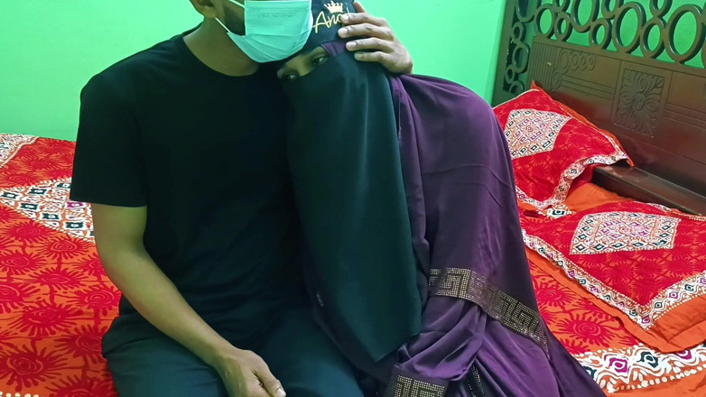 Bdsex24: mere khaali ghar men meri hot aur seksi garlaphrend ko...