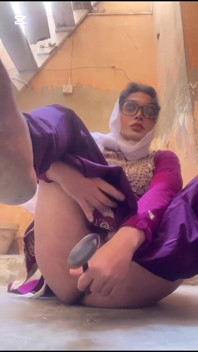 kalpana kijie, alag patni kaise karti hai, maastarbeshan ka prabandhan karti hai