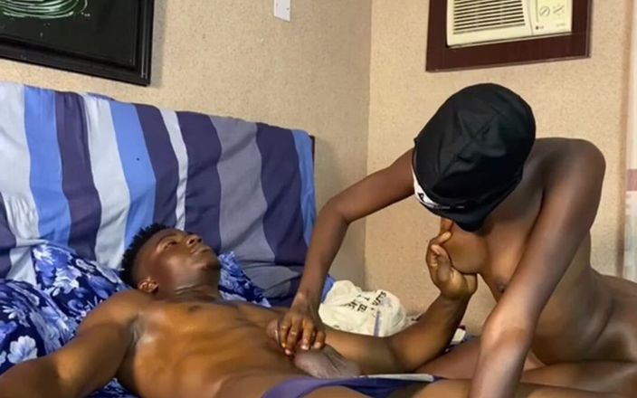 Naughtyafrican: Змащений маслом
