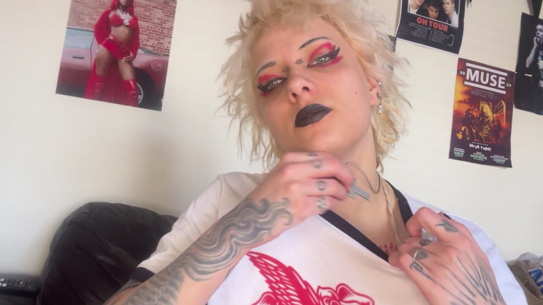 Glitterqueen1999: Звичай) зішкріб язика для хлопця, який мені подобається