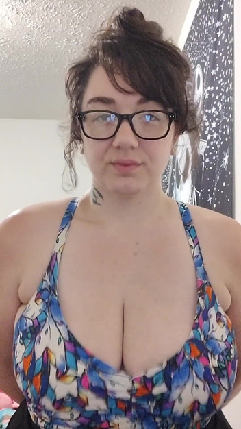 LunaXscorpia: Saya akan melantun buah dada saya sehingga awak pancut