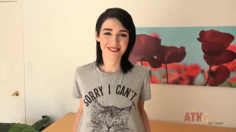 ATKIngdom Fans: Chattar med Ivy Aura