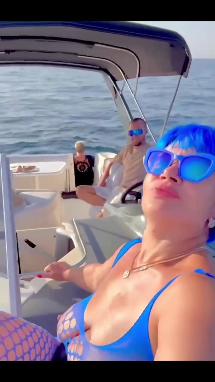 KarmenMilf: Extrémní relaxace