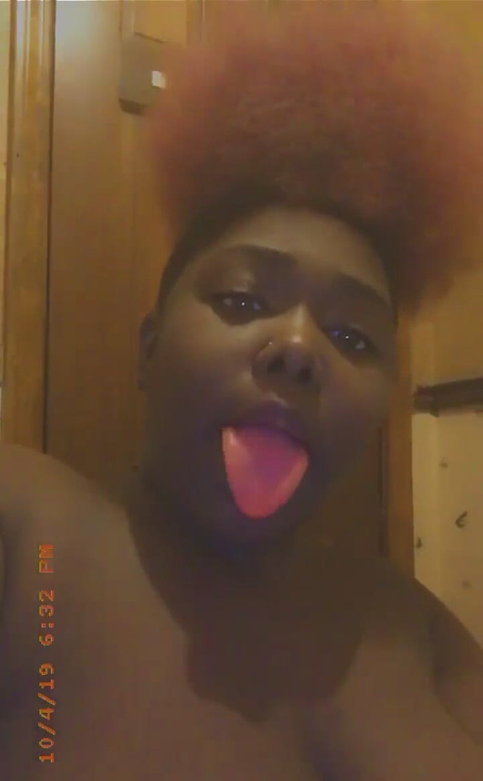 Juicy the houdini: 一个 Vibe 宝贝来和我一起放松 Boo