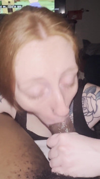 Une PAWG au cul énorme donne tout, il a rempli ma chatte de lait