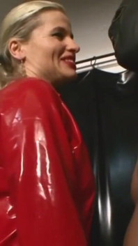 Humiliation, fétiche du latex