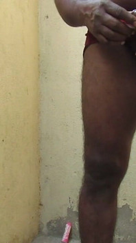 Sexy zralý penis si hraje před stříkáním