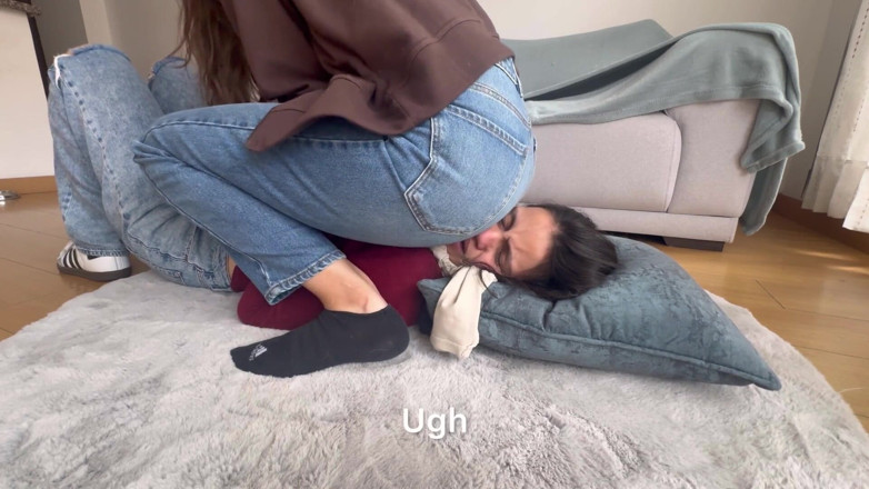 scarlettandc: Eu amo ter meu rosto esmagado por ser infiel