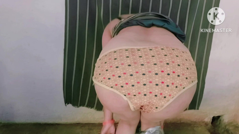 Ankurpriya000: De badvideo van Priya Bhabhi gaat viraal op sociale media.