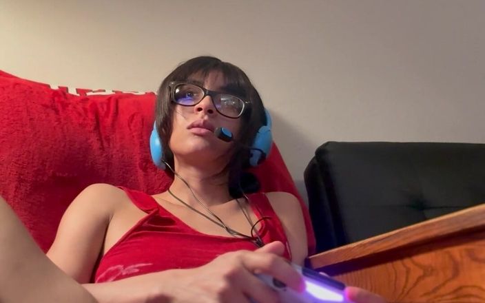Hineydipp73: Imagine-me gozando no microfone enquanto jogamos juntos