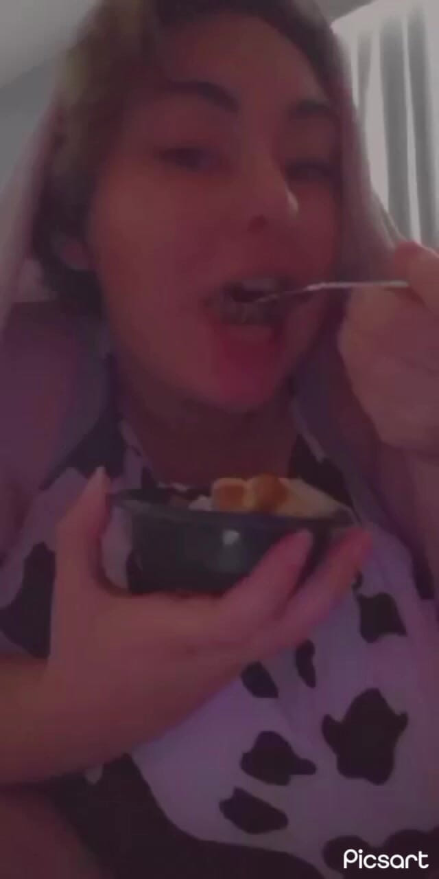 Mushroombitchx: Taco Bell Mukbang