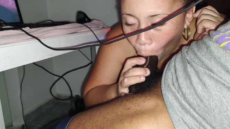 Uncut Lil Midget and Latina Freaky Friends: Midget dobrá hlava plus Lil videohry ... nejlepší