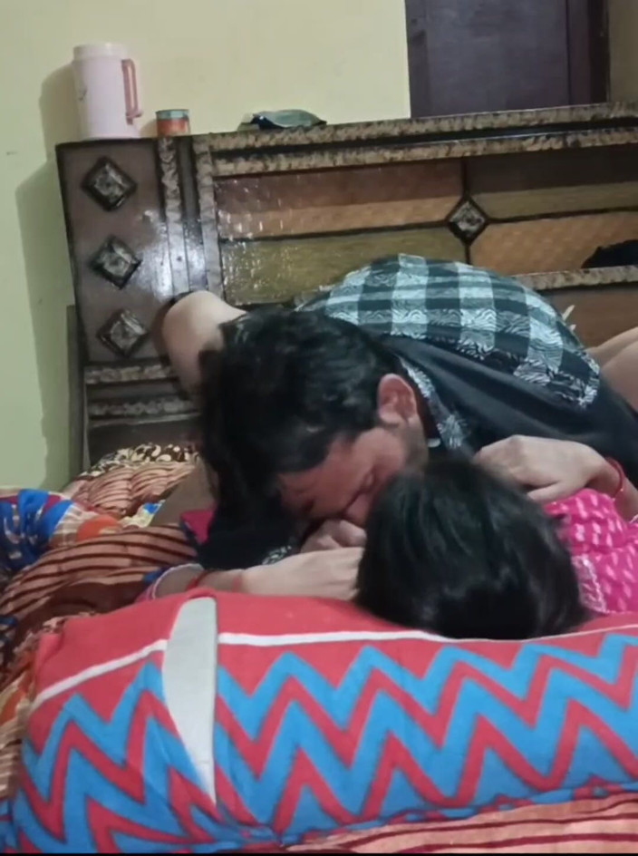 sashaa: Индийскую девственницу жестко обуздал бойфренд 1