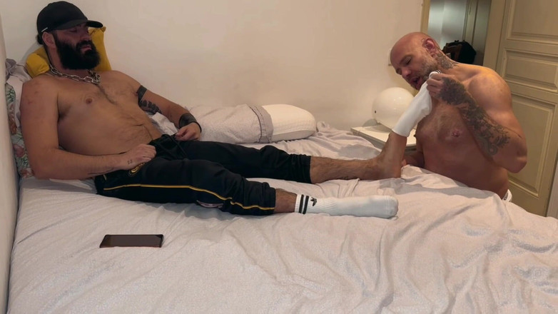 The Bearded Master: Feet Worship &amp; Domination