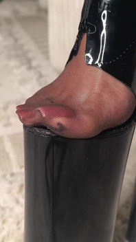 Tiny Volunteer Under My Nylon Toes - Survival Tests & Cruel Ending