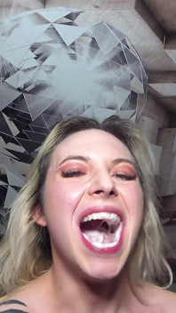 Teen Vara-laval in Cum Paradise - Creampie Gangbang