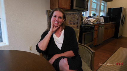 Aunt Judy's XXX: AuntJudysXXX - Busty Mature Amateur Autumn Sucks off the Delivery Guy