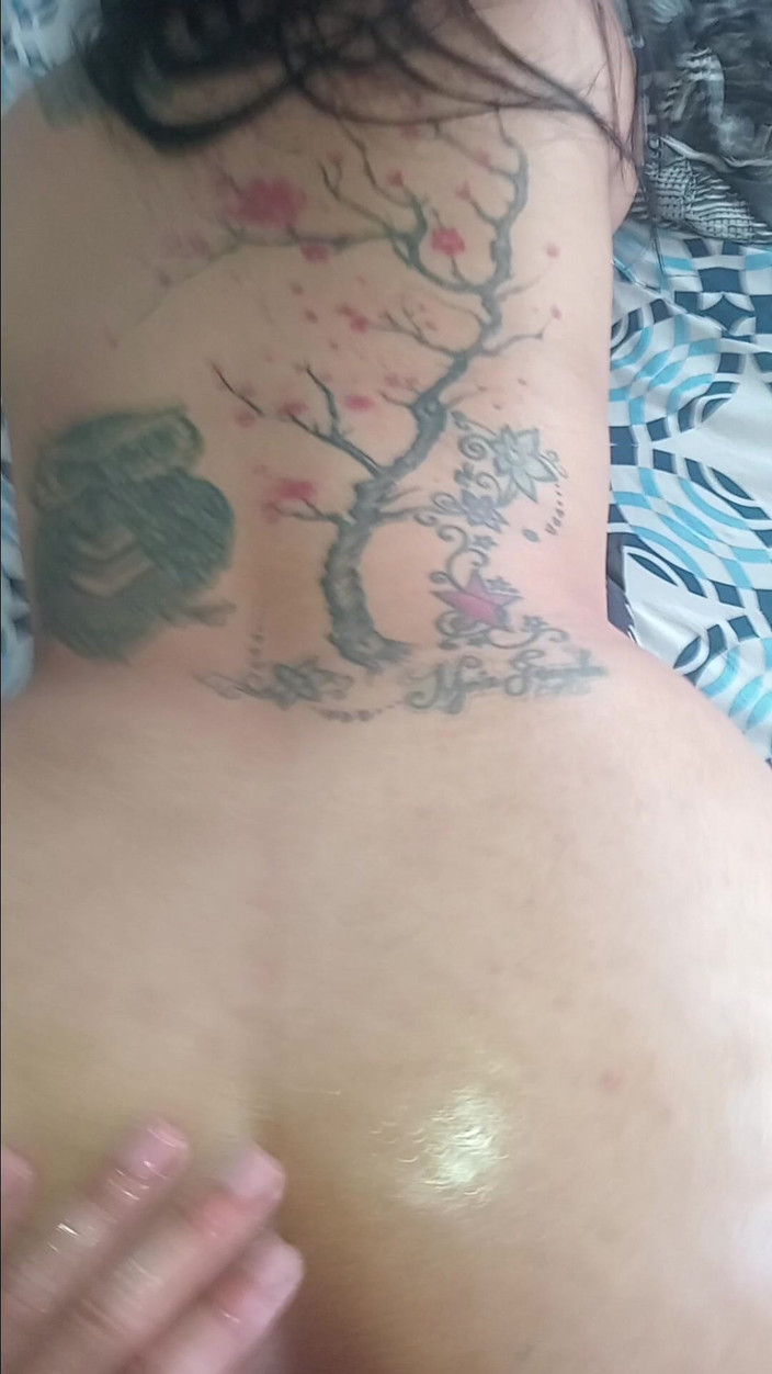 Monozion: 내 엉덩이 따먹는 거유 소녀