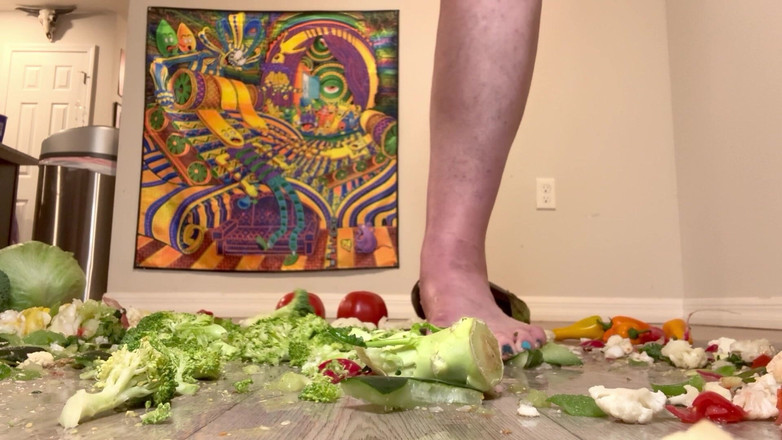 Peppermint Giantess: サイズ16 フットクラッシュ 野菜付き