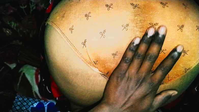 Hubby 23: Ateşli yenge parmaklıyor ve sert sikişiyor