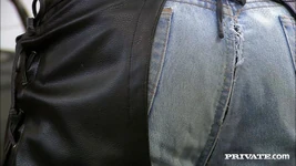 プライベートDominatrixは、このBDSM MMF Threewayで数で負けます