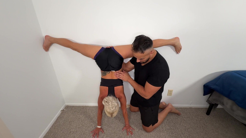 Tatiana Steele: MILF Tatiana Steele Has Amazing Yoga Sex with Chris Getz