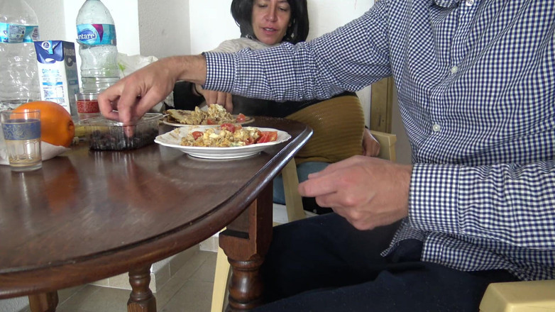 Stepmom Susan: Moje těhotná nevlastní matka mi dovoluje stříkat do její kávy...