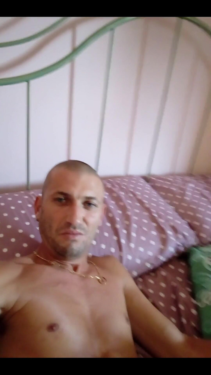 Boy jerking off: Tocmai m-am trezit