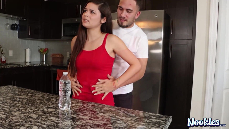 Nookies: Signora traditrice di casa