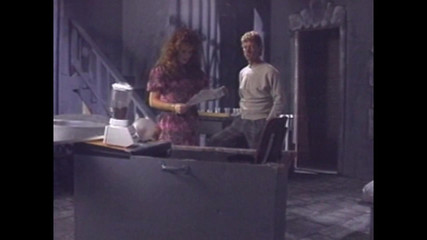 The Unforgettable: マンディ、嫌な小さな売春婦