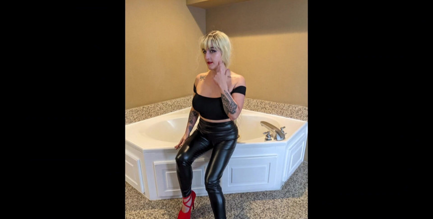 PornoJuice Faphouse: 1950'lerin kötü kız pin-up modelinin siyahi üremesi