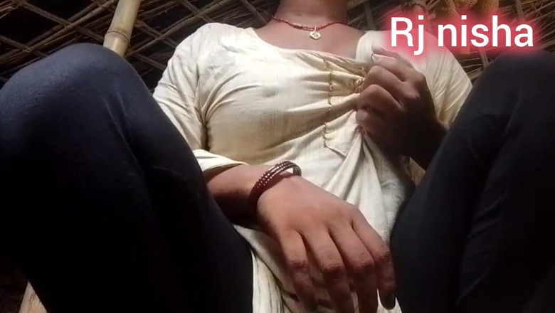 RJ NISHA: Masturbarsi il india indiano con le dita