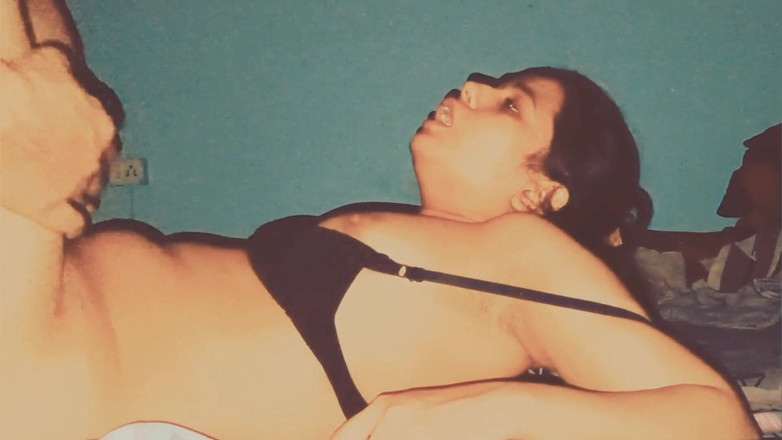 Hot Sis: बिस्तर पर लतिका और बड़े आकार के लंड के साथ चुदाई