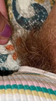Super tlustá a dlouhá plussy chlupatá detailní