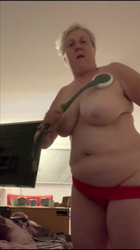 Dobrý večer, když se svlékám svému divákovi