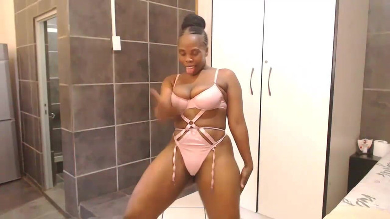 Big black clapping booties: Ngocok kontol cowok nakal ini untuk si cewek nakal yang...