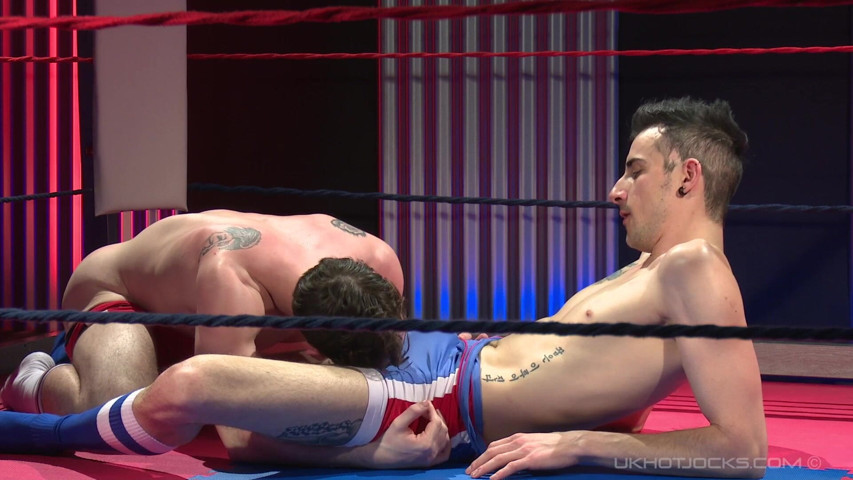 Round 1 (UK Hot Jocks)
