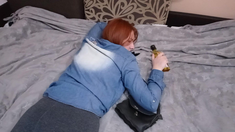 SweetAndFlow: Včera jsem byla špatná holka, tak mě naplácal