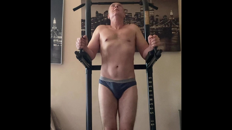 Alex Igogo: Deporte y masturbación