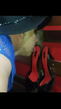 Jose Castell Preto Brinca Com Sapatos 1