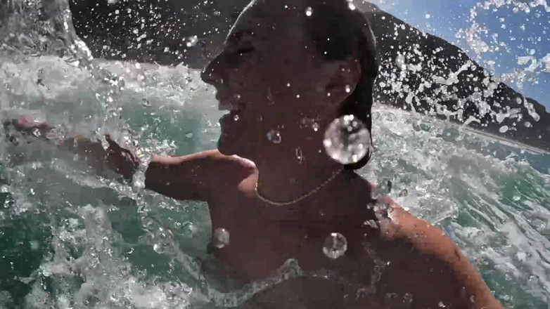 Sav Moolah: Facial Na Praia De Nudismo