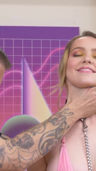 Nikole Nash menunjuk-nunjukkan kemahiran mulutnya dengan perhujahan yang keras, tanpa had!