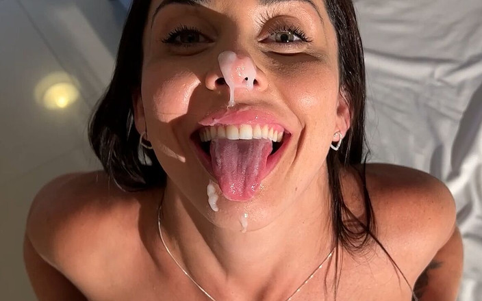 trekthealien: Tesão alien fode gostosa com olhos verdes e goza duro...