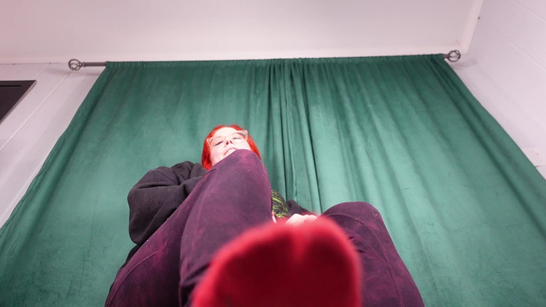 Deanna deadly: ワークアウト後に私の靴下を崇拝できるようにする