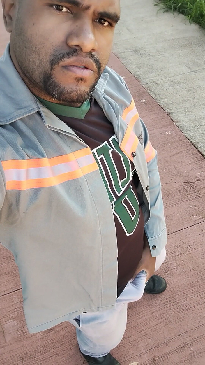 TheBlacKHunterr: 在街头炫耀