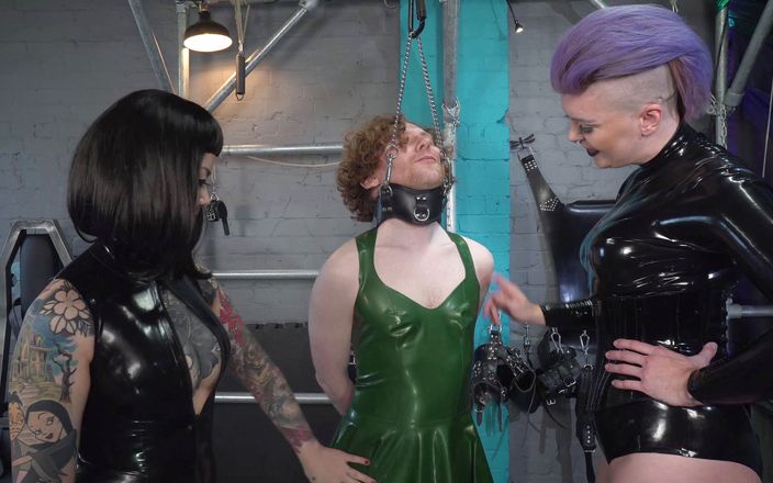Lady Valeska: Piétinement avec Maîtresse Patricia et Lady Valeska