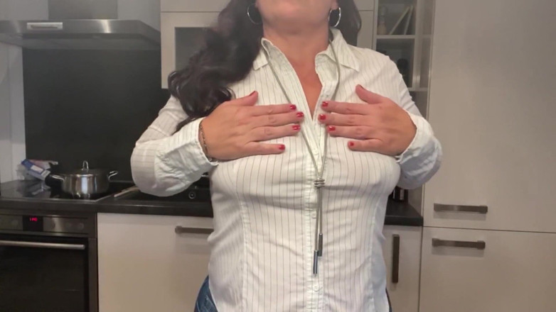 Tanja Tachee: #free nipples