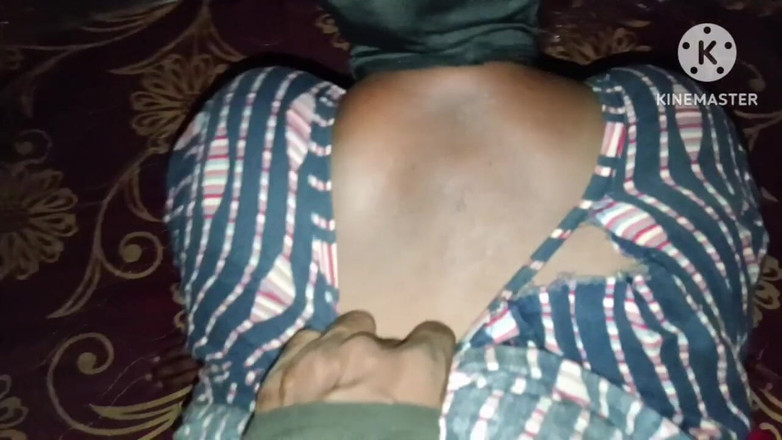 Chmeli1: Desi Bhabhi Zadek ošukaná zezadu