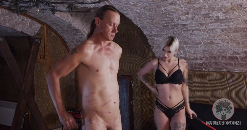Cruel Furies Femdom: 변태 2