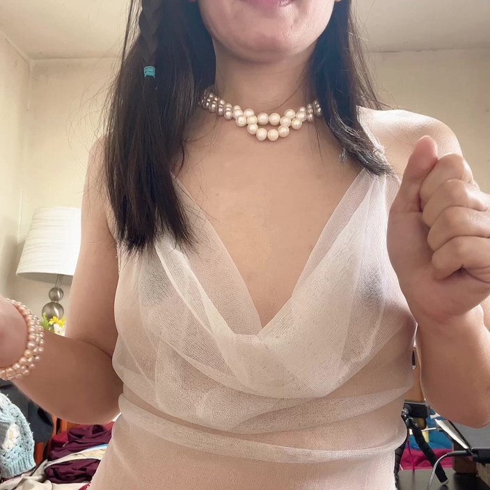 sweethanajapanese: Culo de cerca y hermosa teta